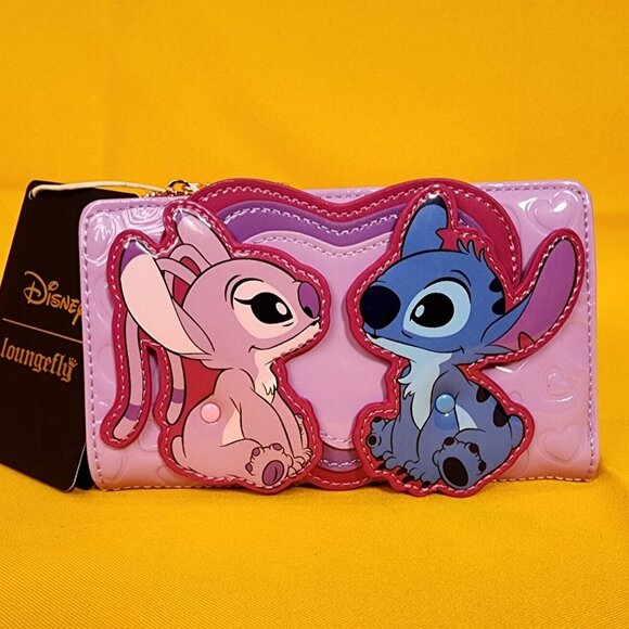 Loungefly Disney Angel and Stitch Heart Moving Valentine's Day Flap Wall… - Picture 1 of 13